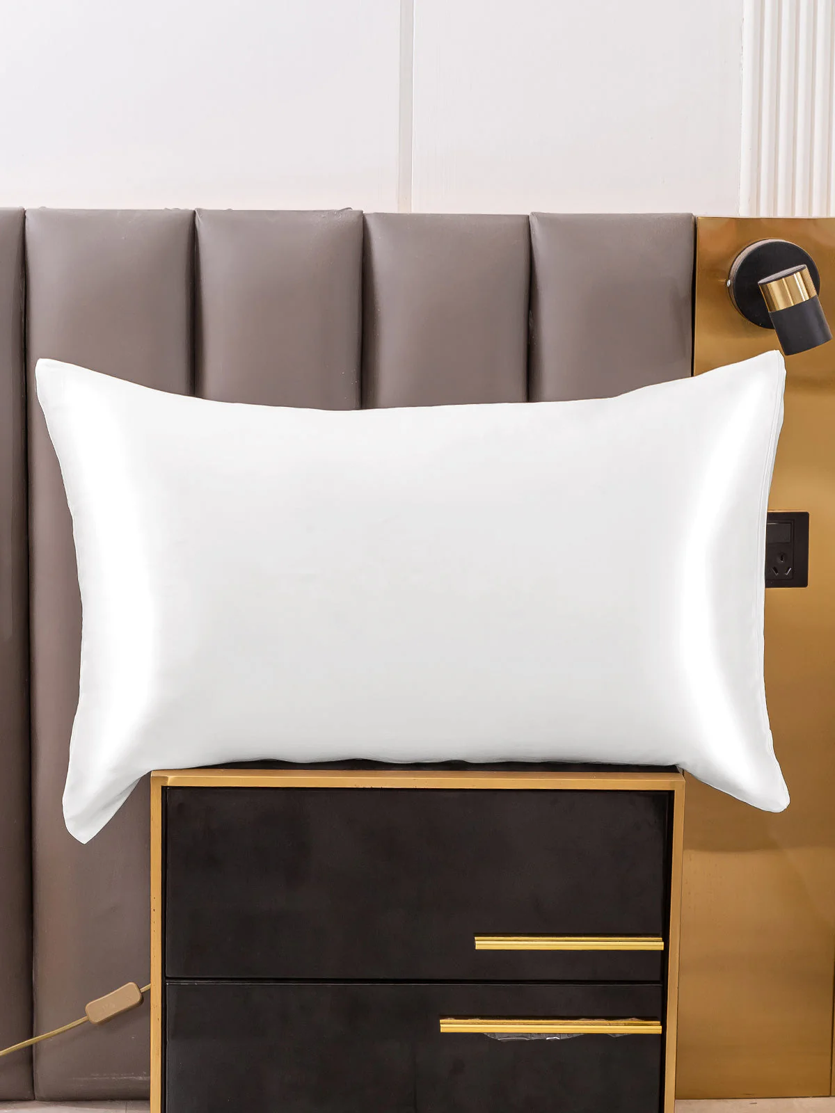 22Momme 100% Pure Silk Pillowcase - Envelope Closure - Image 10