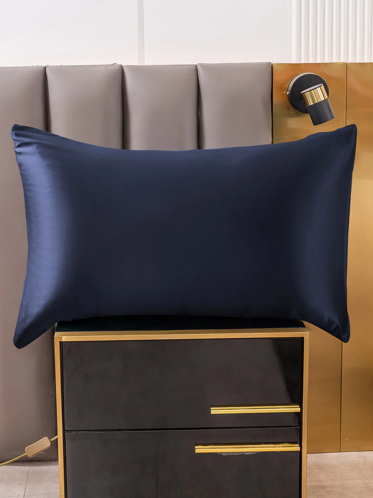2Pcs 22Momme Pure Silk Pillowcases Bundle - Envelope Closure - Image 13