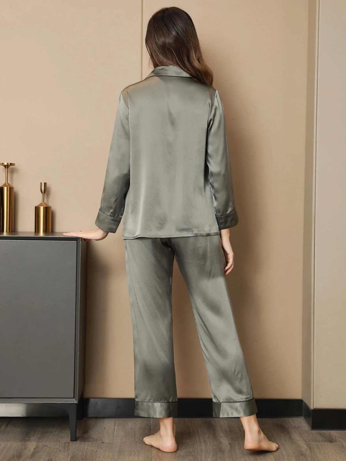 Pure Silk Long Sleeve Notch Collar Women's Pajamas Set - Image 9