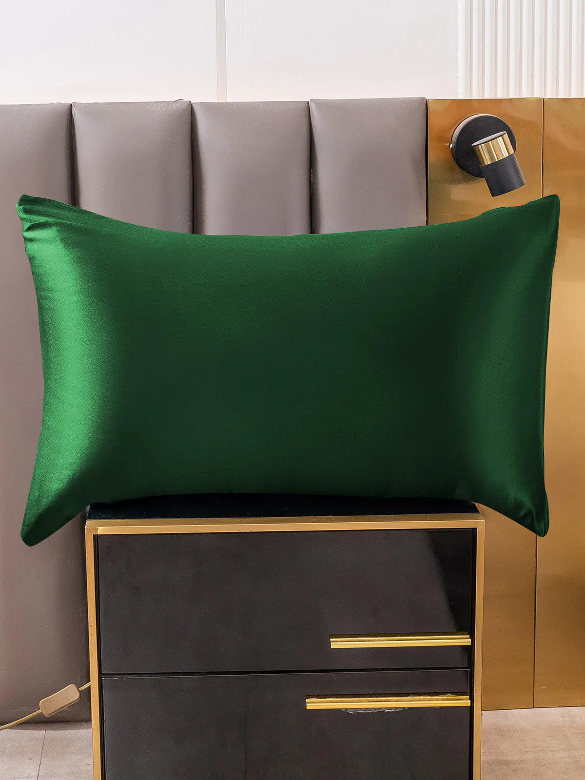 19Momme 100% Mulberry Silk Pillowcase - Envelope Closure - Image 16